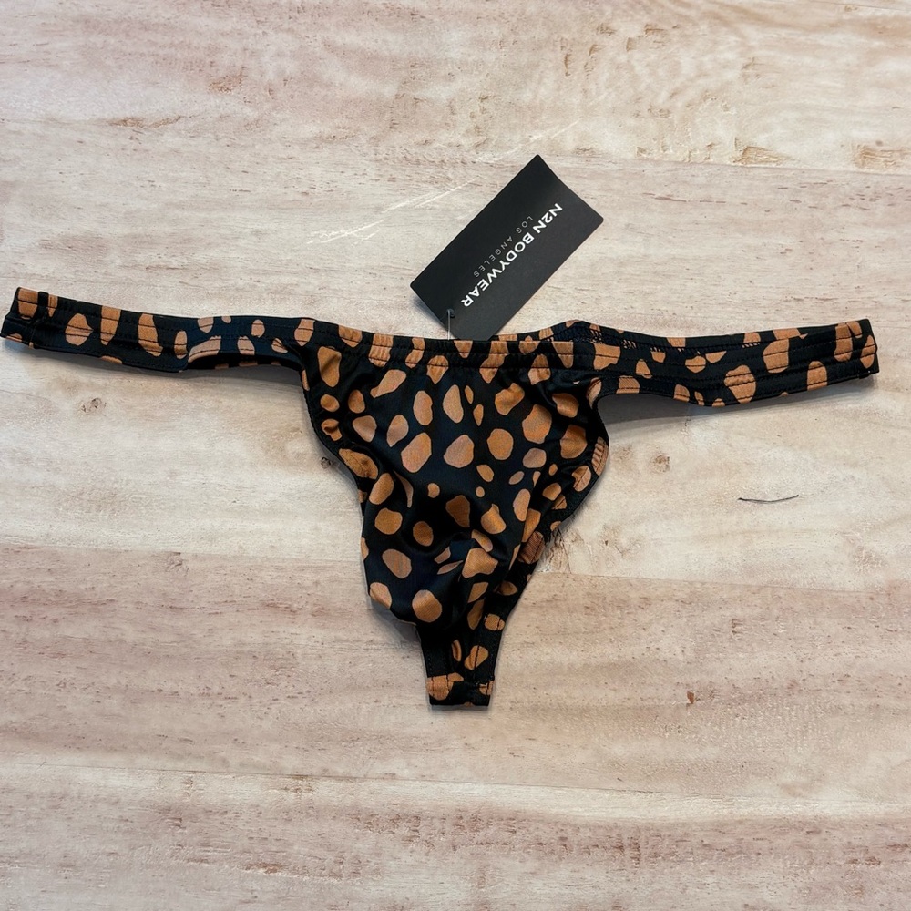 N2N BODYWEAR Pop Rock Thong Swimsuit Sz XL. Unlined.